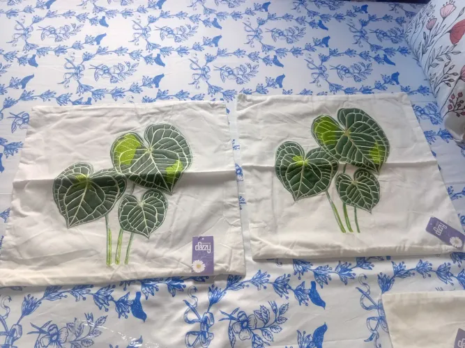 4 capas de almofadas Bordadas