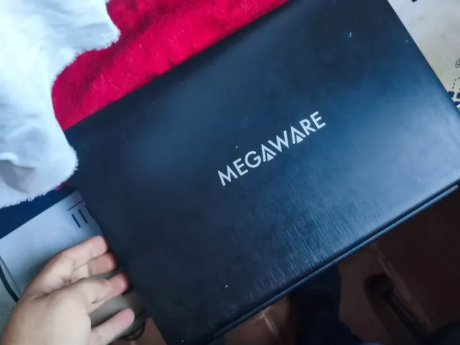 Notebook antigo com defeito 