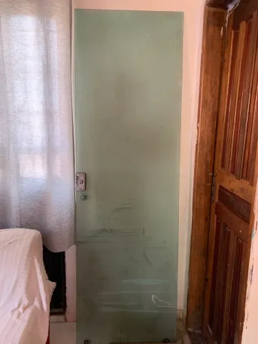 ? Porta de Vidro Fosco 66,5 x 2,14m - R$ 450