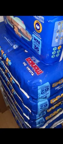 Vendo: 6 pacote de fralda P/62 unidades 45,00 cada e 1 pacote fralda Rn/36 unidades 20,00.