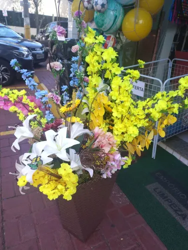 Vendo Flores Artificiais