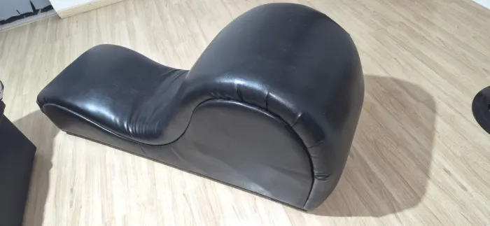 Poltrona Tantra Divã Erótico Corino