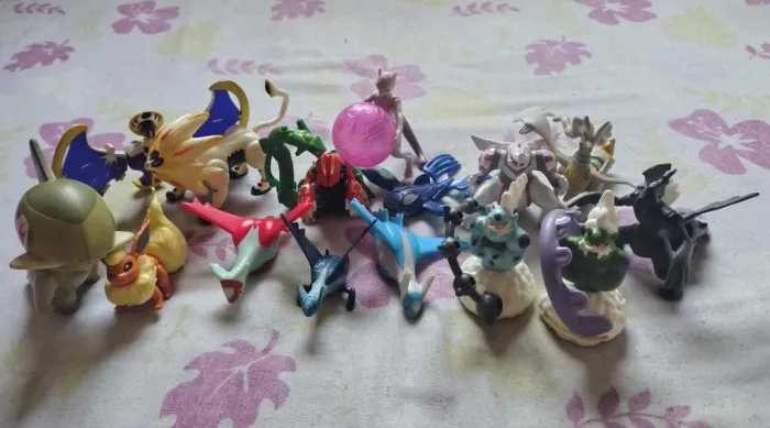 Figures de pokemon NM