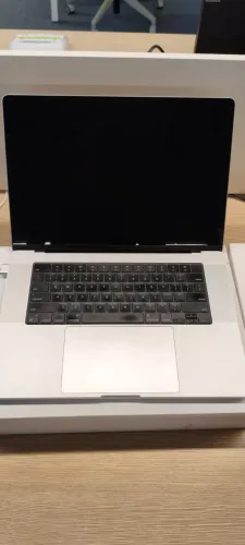 MacBook Pro 16? M3 Max | 48GB RAM | SSD 1TB