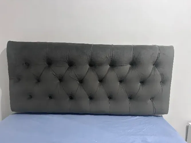 Vendo cabeceira acolchoada tam. Queen