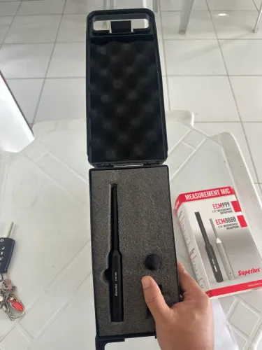 Microfone de medição Superlux ECM 999