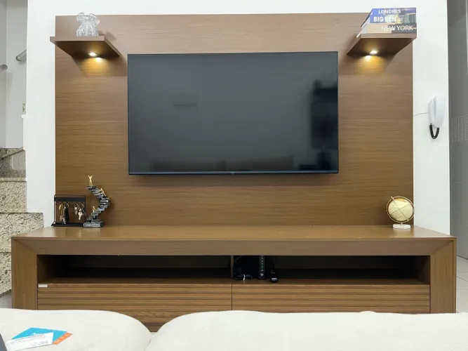 Rack e painel com led embutido RUDNICK
