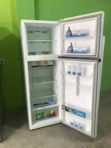 Geladeira Midea 