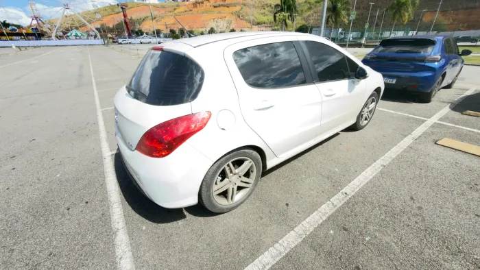 Peugeot 308 Allure 2.0 Flex 16V 5P Aut. 2013