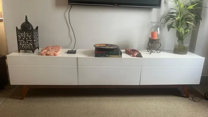 Vendo hack para sala semi novo. 