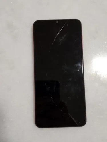 Samsung m13 com defeito na tela 