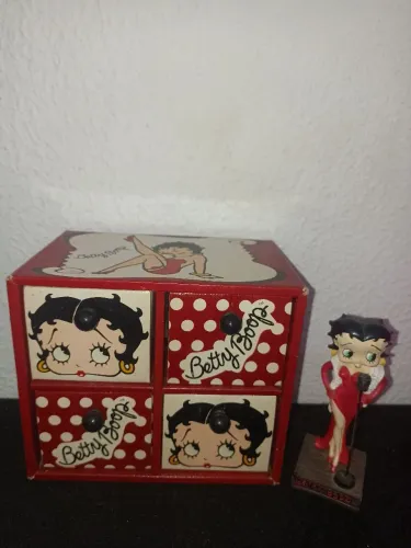 Gaveteiro Betty Boop e boneca resina