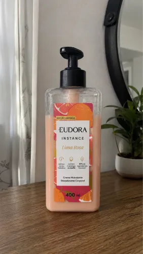 Hidratante eudora Lima rosa