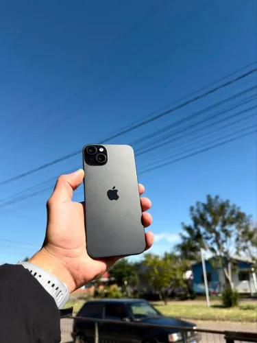 iPhone 15 Plus