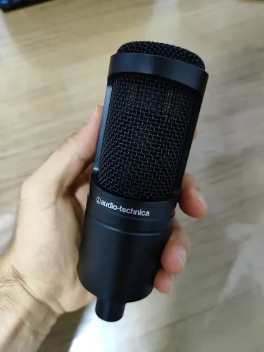 Microfone AT2020