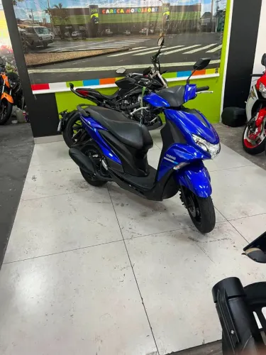 FLUO 125 2025 AZUL / 7.946 KM
