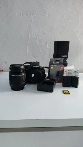 Câmera Canon T7+ (Plus) Impecável na Caixa + 4 Baterias + Cartão + Kit