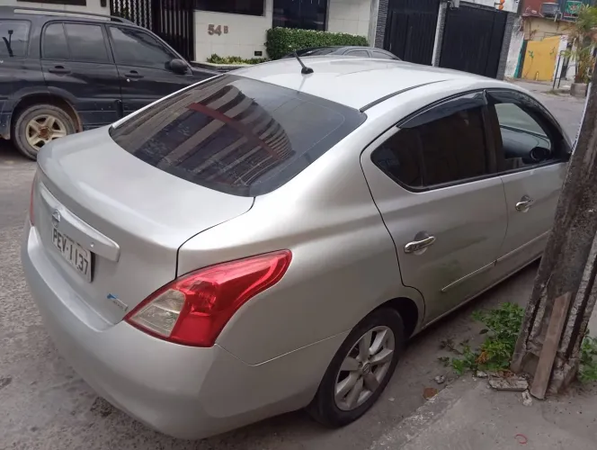 Nissan Versa SL 1.6 16V Flex Fuel 4P Mec. 2013