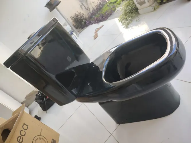 Vaso sanitário preto ébano Deca