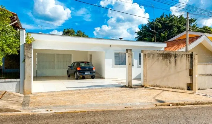 Casa à venda com 4 quartos no Jardim Europa próxima ao Campolim em Sorocaba SP