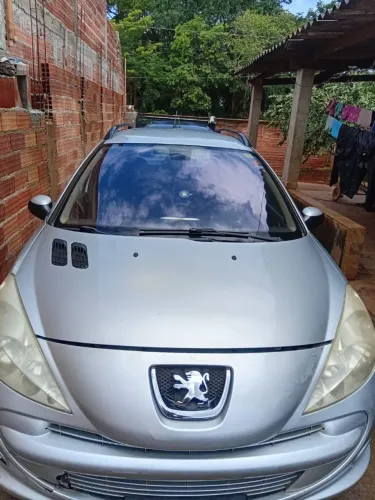 Peugeot 207 SW XR Sport 1.4 Flex 8V 5P 2012