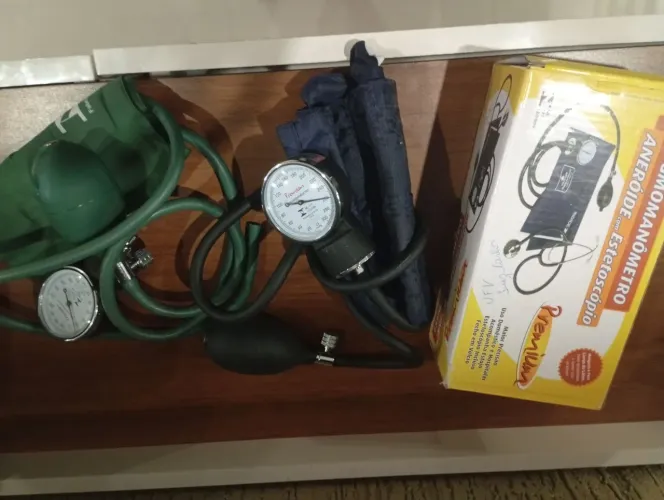 aparelho de pressão manual (esfigmomanômetro aneróide