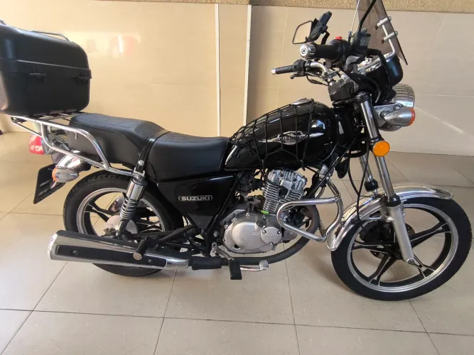 Suzuki intruder 125 ano 2014