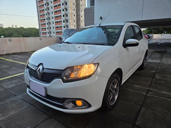 Renault Logan Dynamique Hi-flex 1.6 8V 4P 2015