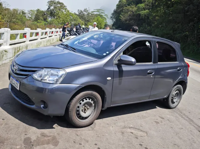 Toyota Etios XS 1.5 Flex 16V 5P Mec. 2014