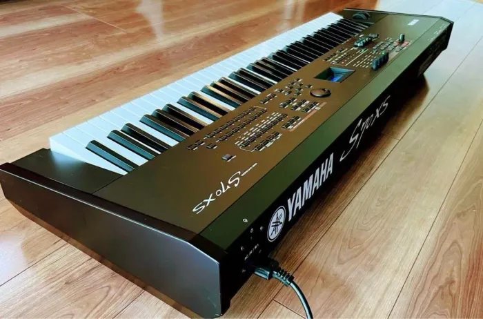 Yamaha S70xs top!!!