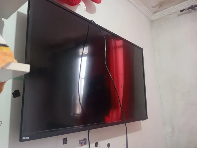 Tv Philco "39" polegadas com defeito, Não da imagem!