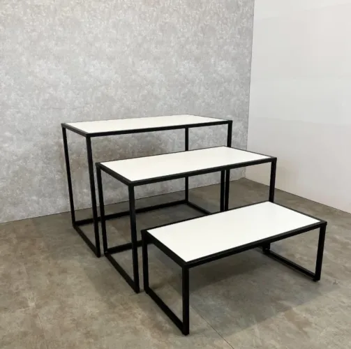 Conjunto de Mesa Expositora Metalon c/ MDF Branco