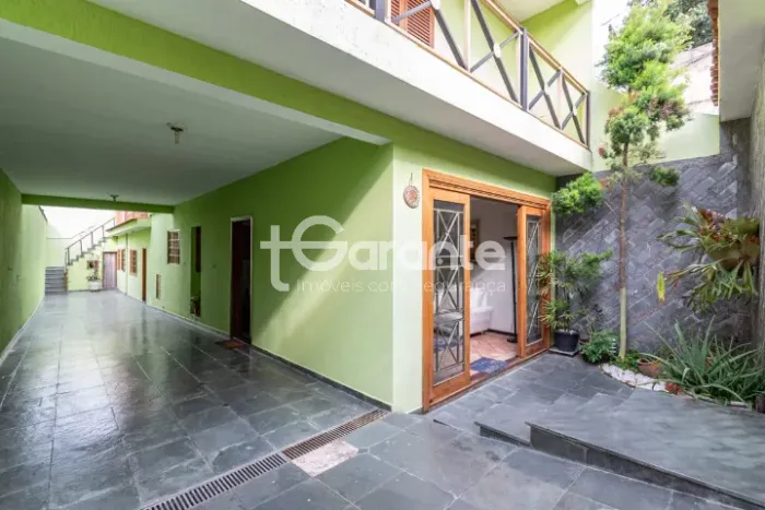 Casa com 250m² e 4 vagas à venda na Vila Laís, Penha