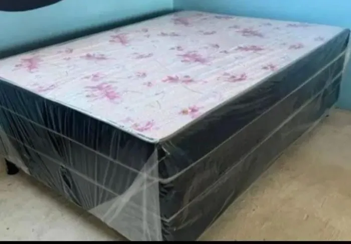 Camas casal padrão, molas ensacadas,  pronta entrega, contato( 98)9  * 