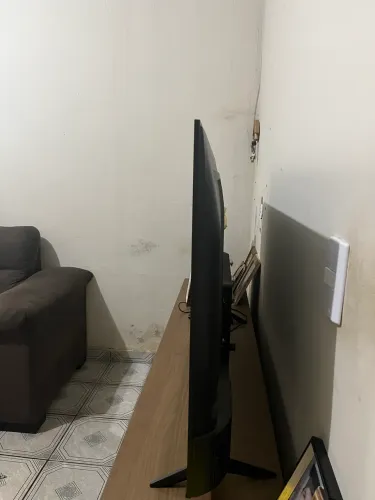 VENDE-SE uma TV TCL Smart full hd