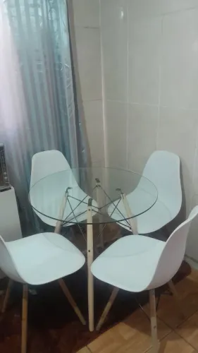 Mesa vidro com 4 cadeiras