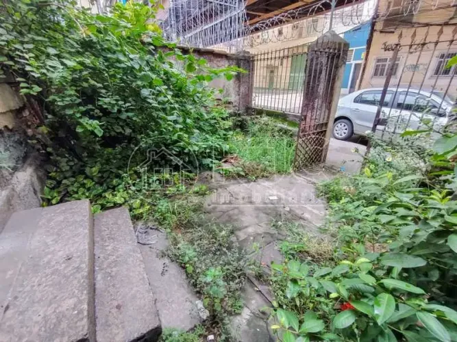 Casa para venda possui 89 metros com 2 quartos em São Cristóvão