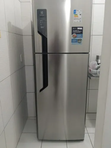 Oportunidade única! Geladeira Electrolux Frost Free 480L em estado de loja.