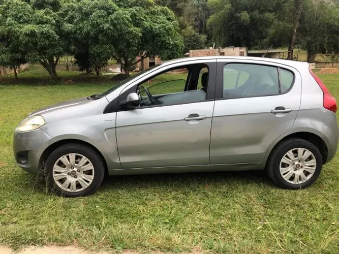 Fiat Palio Essence Dualogic 1.6 Flex 16V 5P 2013