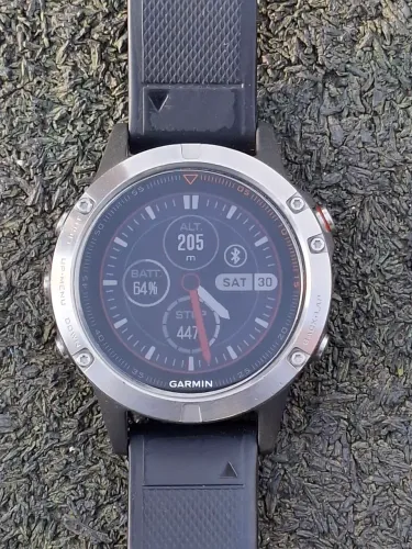 Garmin Fênix Sapphire 47mm + 10 pulseiras com encaixe automático
