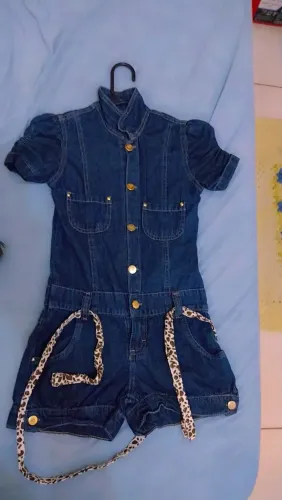 Macacão jeans menina 8 anos