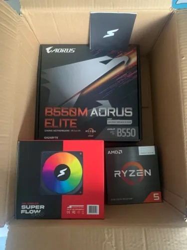 Kit upgrade Ryzen 5600gt+ Placa mãe B550m aceito troca em iPhone 13 e 14 Pro Max