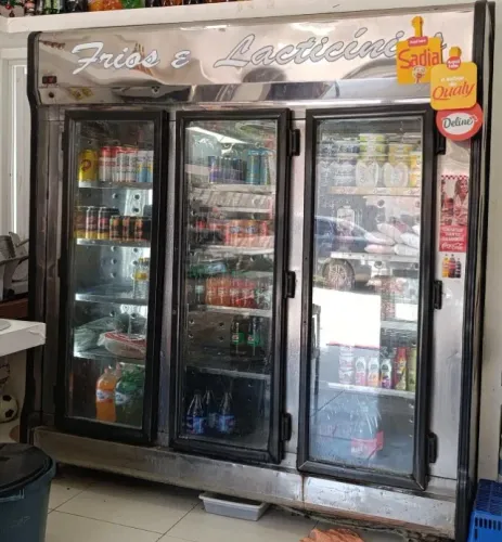 Auto serviço 3 portas