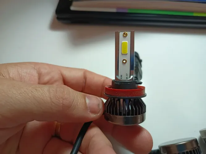 Kit Lâmpadas LED H11 Automotiva (4 Unidades) - Pouquíssimo Uso