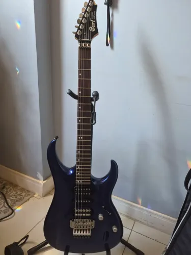 Guitarra Cort Viva Gold-II com captador Malagoli