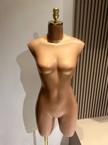 Manequim Feminino 