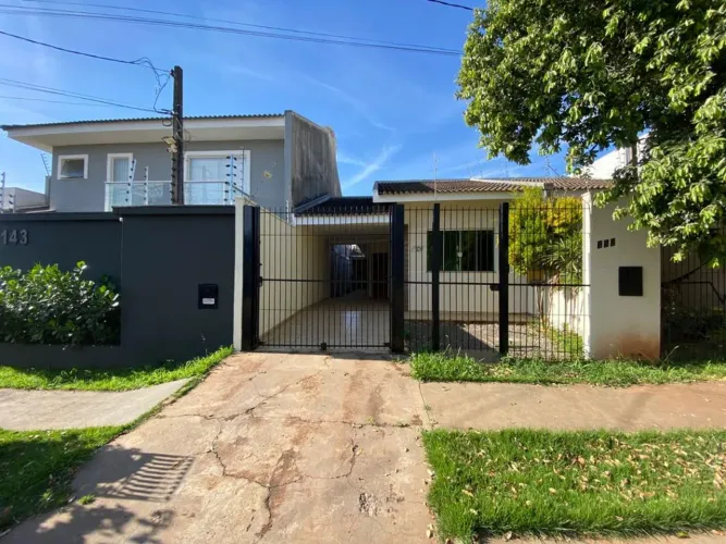 Casa para alugar em Maringá, Jardim Fregadolli, com 3 quartos, com 99.46 m²