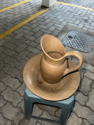 Jarra e Bacia de cerâmica