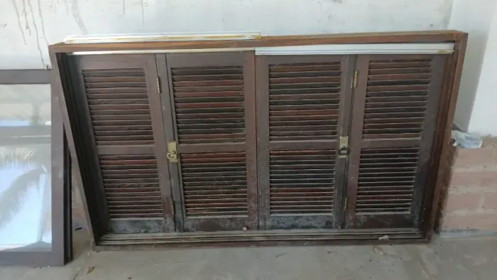 Janela madeira externa