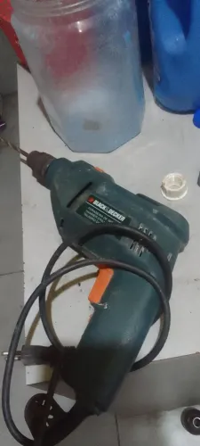 Furadeira de impacto 230 reais boa